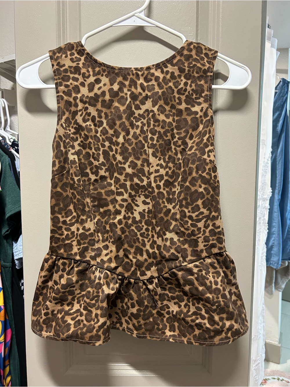 Sleeveless Leopard Print Peplum Tank Top - Brown